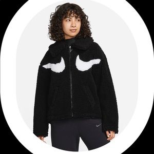 Nike Sportswear Swoosh Women’s Full-Zip Jacket